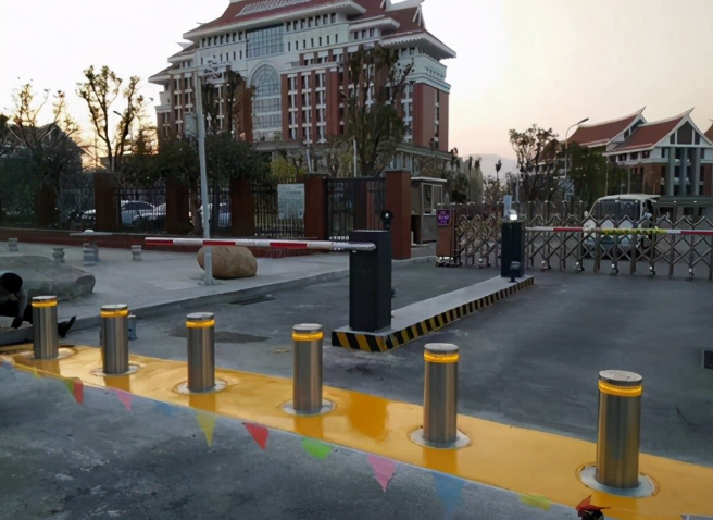 升降柱.png