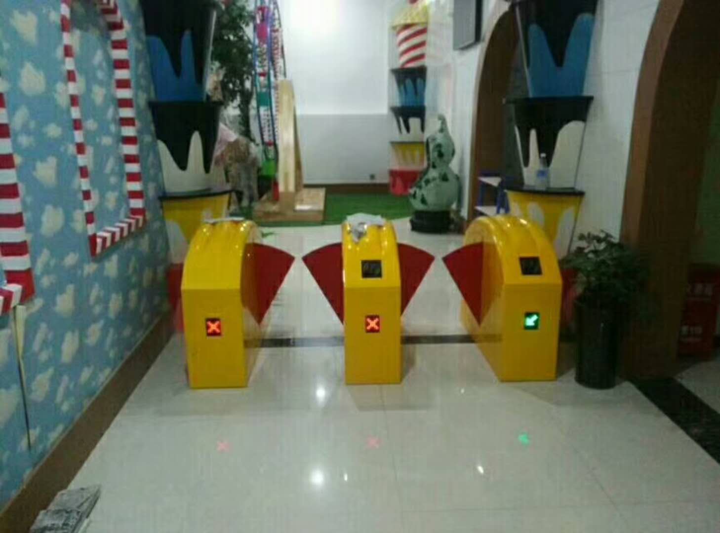 学校幼儿园翼闸系统
