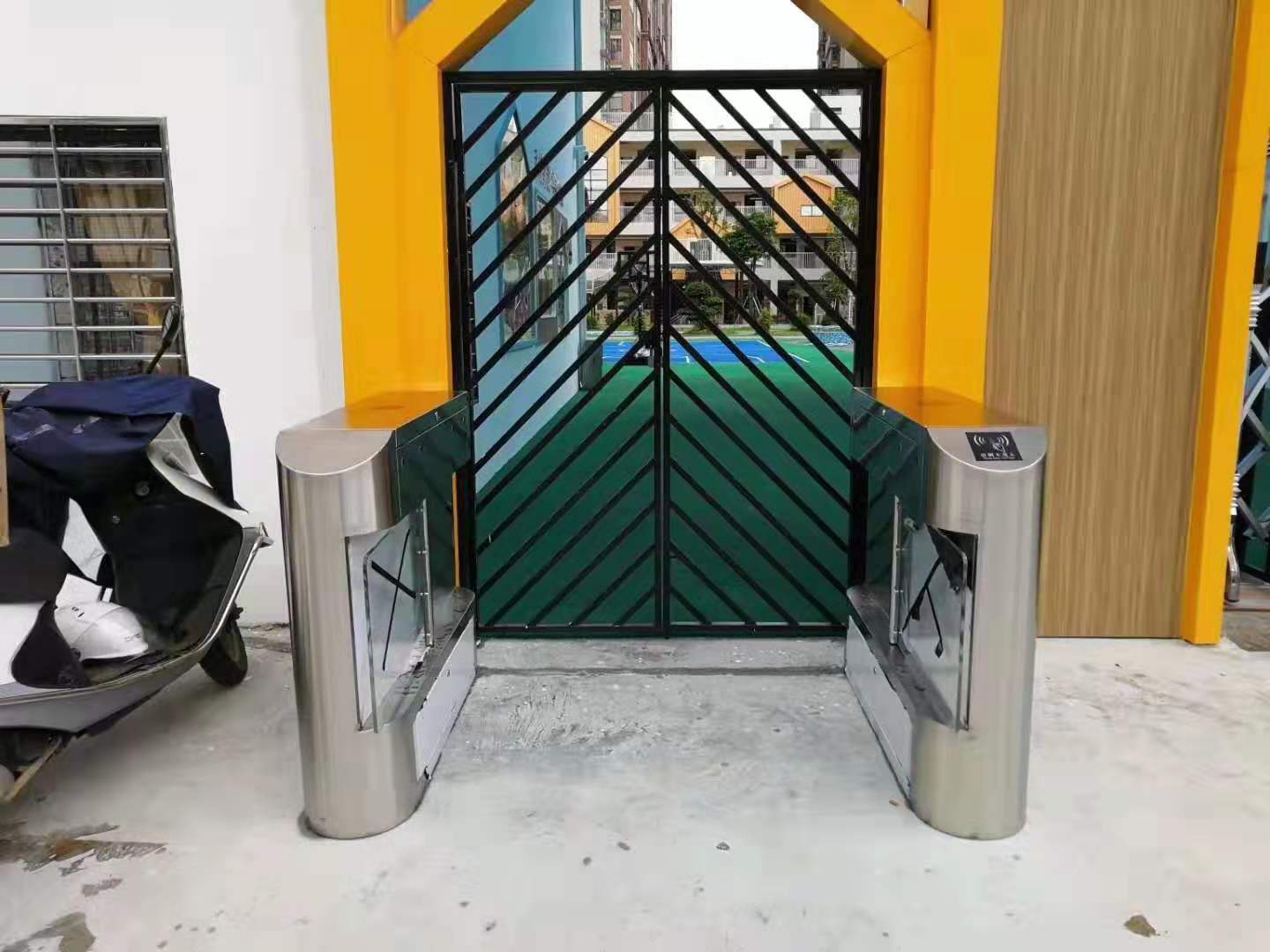 学校速通闸